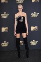 Cara Delevingne Longsleeve T-shirt #2718452