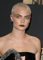 Cara Delevingne Longsleeve T-shirt #2718470