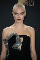 Cara Delevingne Longsleeve T-shirt #2718474