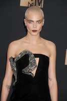 Cara Delevingne Longsleeve T-shirt #2718560
