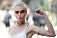 Cara Delevingne Longsleeve T-shirt #2718681