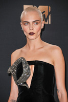 Cara Delevingne Longsleeve T-shirt #2718710