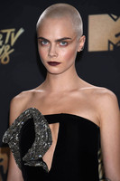 Cara Delevingne Longsleeve T-shirt #2718723