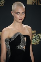 Cara Delevingne Longsleeve T-shirt #2718725