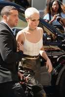 Cara Delevingne Longsleeve T-shirt #2718728