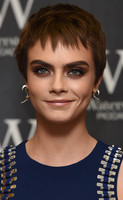 Cara Delevingne Longsleeve T-shirt #2789431