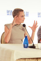 Cara Delevingne Longsleeve T-shirt #2847459