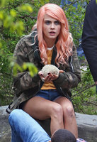 Cara Delevingne Longsleeve T-shirt #3226017