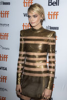 Cara Delevingne Sweatshirt #3717216