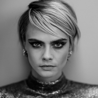 Cara Delevingne Longsleeve T-shirt #3820343