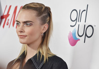 Cara Delevingne Longsleeve T-shirt #3889128