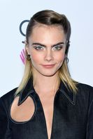 Cara Delevingne Longsleeve T-shirt #3889142