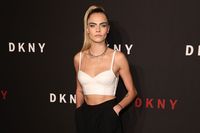 Cara Delevingne Longsleeve T-shirt #3889159