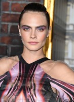 Cara Delevingne Longsleeve T-shirt #3889246