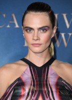 Cara Delevingne Longsleeve T-shirt #3889288