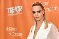 Cara Delevingne Longsleeve T-shirt #3889316