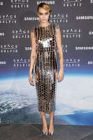 Cara Delevingne Longsleeve T-shirt #3912376