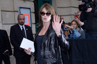 Carla Bruni Longsleeve T-shirt #2796583