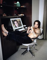 Carmen Electra & Dave Navarro Longsleeve T-shirt #3634440