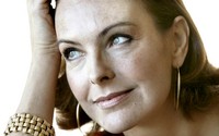 Carole Bouquet Longsleeve T-shirt #2059062