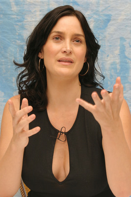 Carrie Anne Moss Poster 2276682