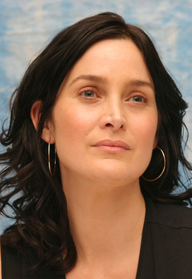 Carrie Anne Moss puzzle 2276686