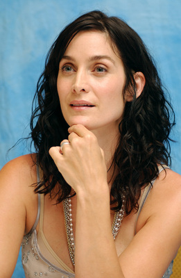 Carrie Anne Moss Poster 2395993