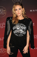 Cassie Scerbo t-shirt #2959174