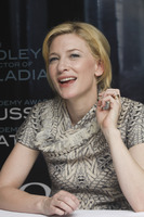 Cate Blanchett Sweatshirt #2362560