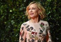 Cate Blanchett Sweatshirt #2927524