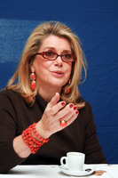 Catherine Deneuve Sweatshirt #2221223