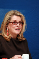 Catherine Deneuve Sweatshirt #2221224