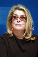 Catherine Deneuve Sweatshirt #2221225