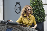 Celine Dion Sweatshirt #2707384