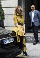 Celine Dion Sweatshirt #2707403