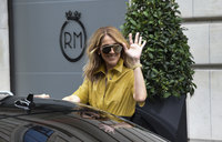 Celine Dion Sweatshirt #2707416