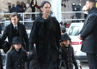 Celine Dion Sweatshirt #2733591