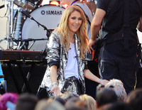 Celine Dion Sweatshirt #2733614