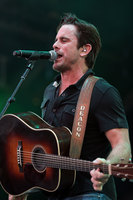 Charles Esten t-shirt #3109768