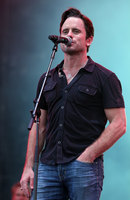 Charles Esten t-shirt #3109788