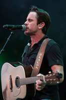 Charles Esten t-shirt #3109819