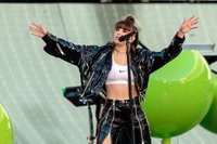 Charli Xcx Longsleeve T-shirt #3296678