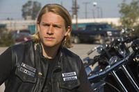 Charlie Hunnam magic mug #G528949