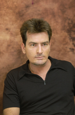 Charlie Sheen puzzle 2396205