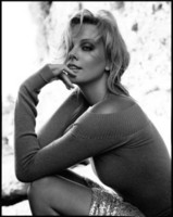 Charlize Theron Longsleeve T-shirt #1332089