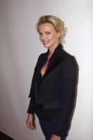 Charlize Theron Longsleeve T-shirt #1436142