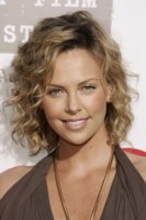 Charlize Theron Longsleeve T-shirt #1450989