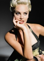 Charlize Theron Longsleeve T-shirt #1495472