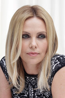 Charlize Theron Sweatshirt #2157602