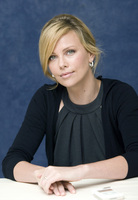 Charlize Theron Sweatshirt #2285013